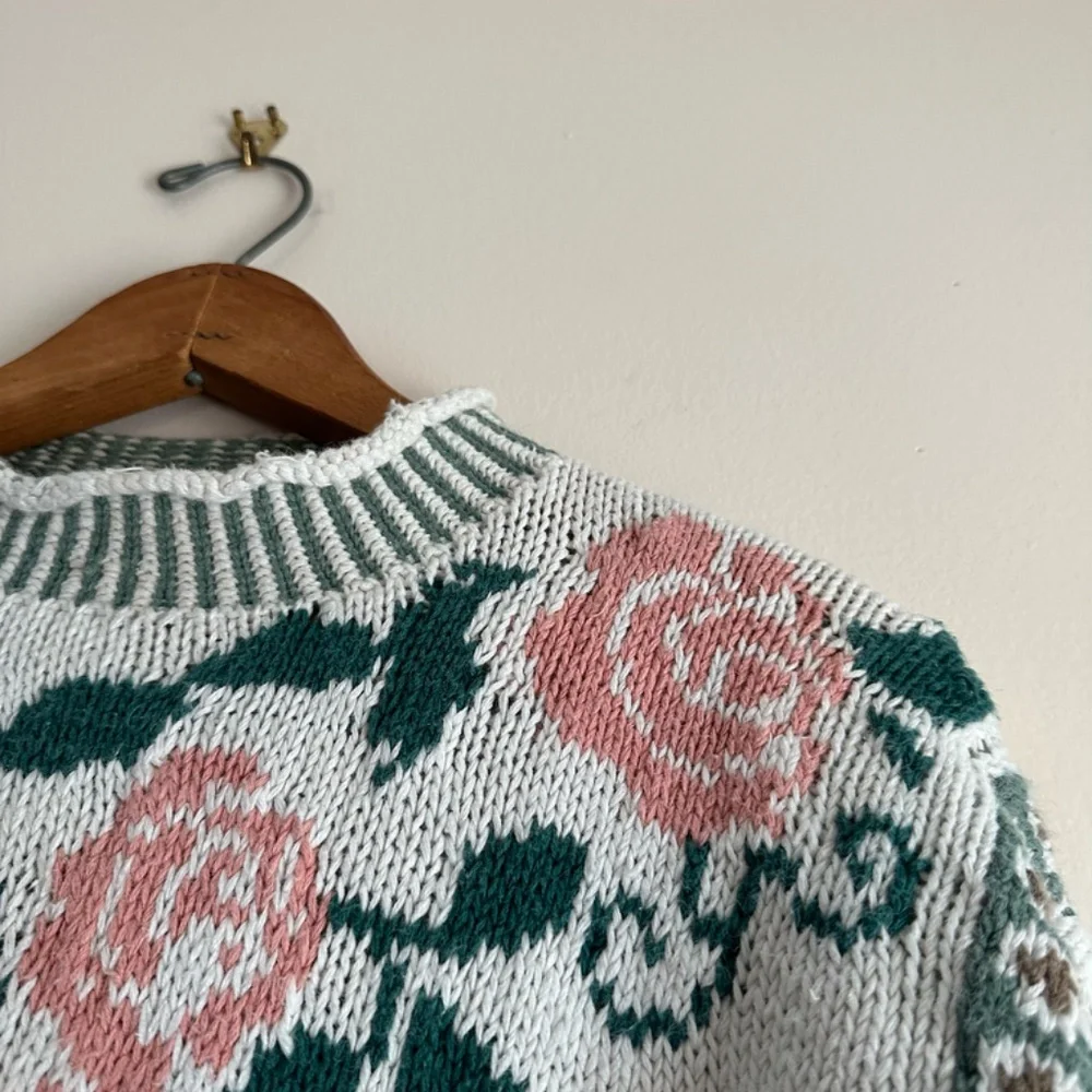 Vintage Rose Floral Knit Mock Neck Sweater - Picture 4 of 11